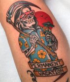 Tatuaje divertido y artístico del Segador de la Muerte